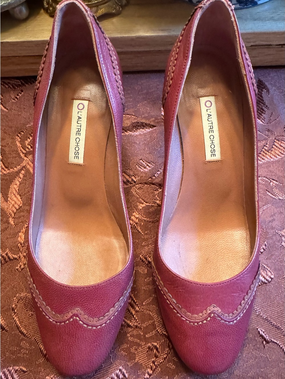 L'Autre Chose Burgundy Leather Wingtip Brogue Pumps Vintage Y2K Rounded Toe 6.5